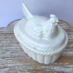 Vintage white hen on a nest Cottagecore Farm house Grandmacore made in Japan